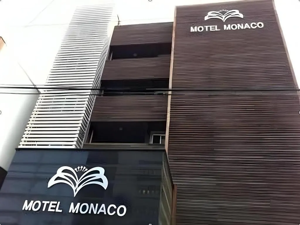 Monaco Hotel Τζέτζου