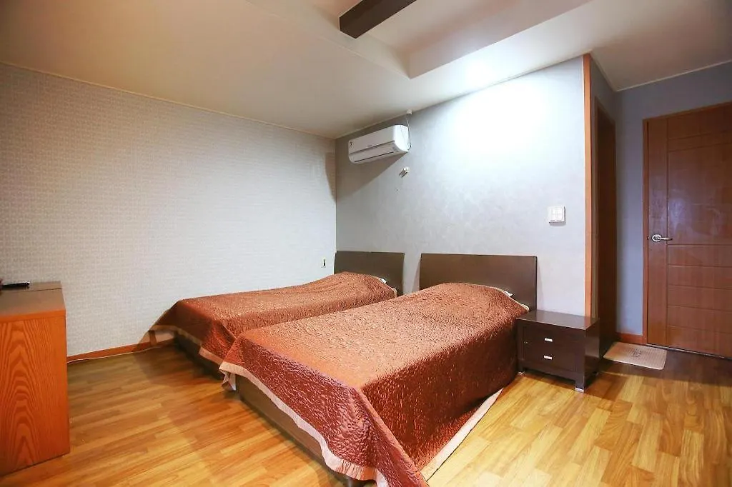 Μοτέλ Monaco Hotel Τζέτζου