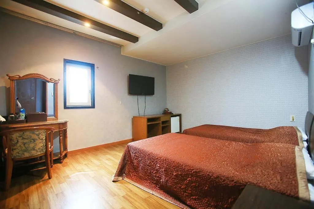 Μοτέλ Monaco Hotel Τζέτζου
