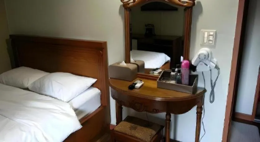 Monaco Hotel Jeju Motel