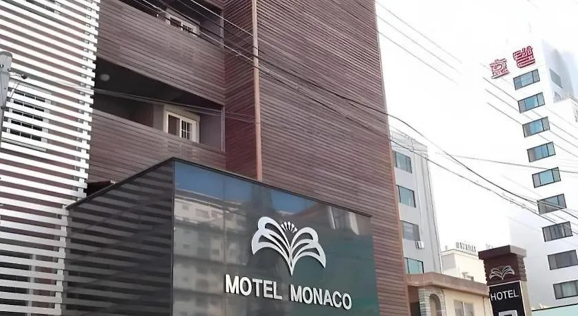 Monaco Hotel Τζέτζου